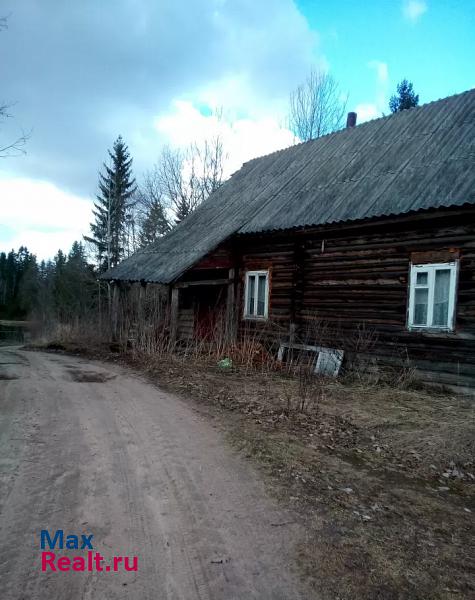 купить частный дом Валдай село Никольское, Садовая улица