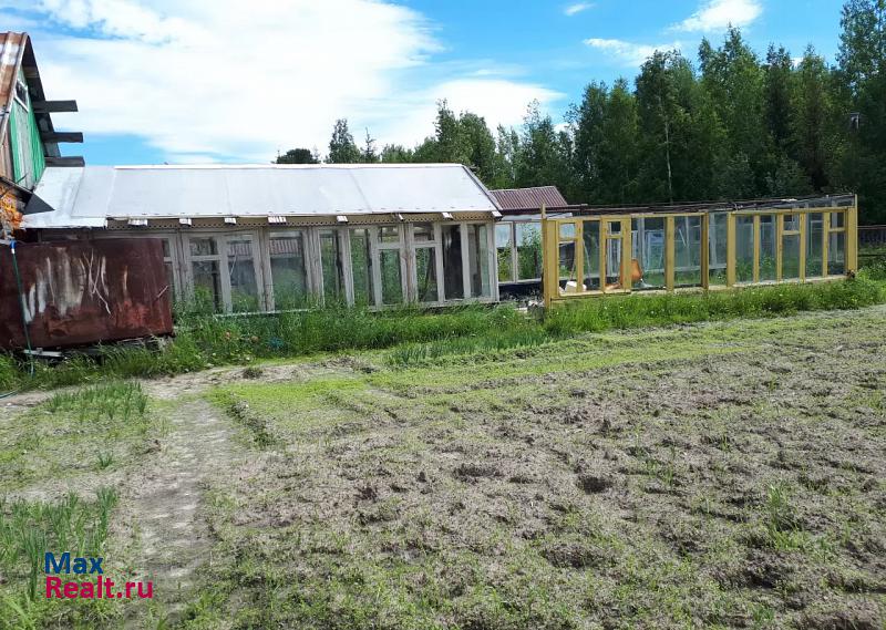 Пойковский Тюменская область, Ханты-Мансийский автономный округ, посёлок городского типа Пойковский, улица Автомобилистов, 43 продажа частного дома