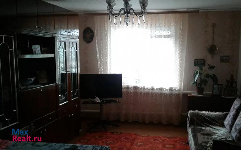 Петровская улица, 33 Аткарск продам квартиру