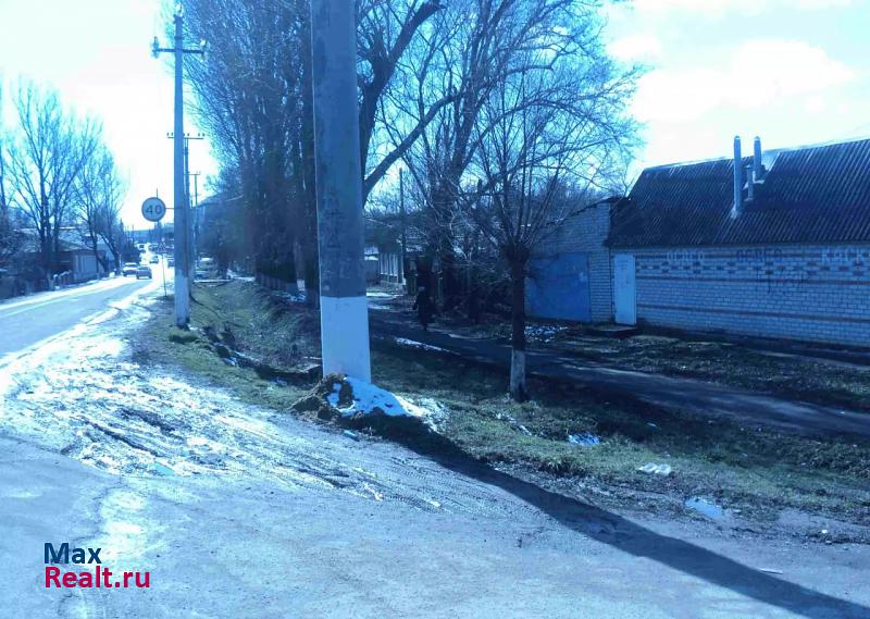 Александровское муниципальное образование Александровский сельсовет, село Александровское, Первомайская улица, 1Б