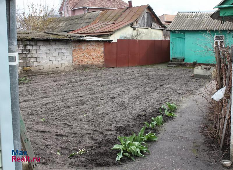 Павловск улица Нахимова, 18