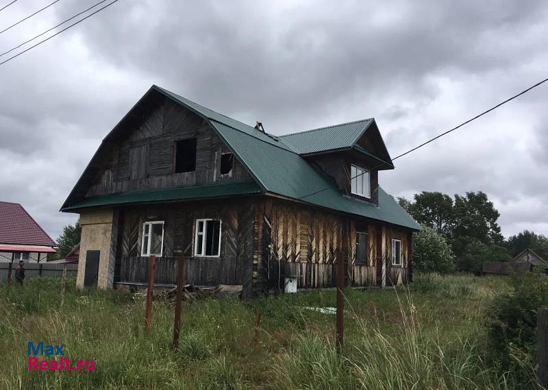 Красномайский Вышневолоцкий городской округ, посёлок городского типа Красномайский, Боровая улица, 21