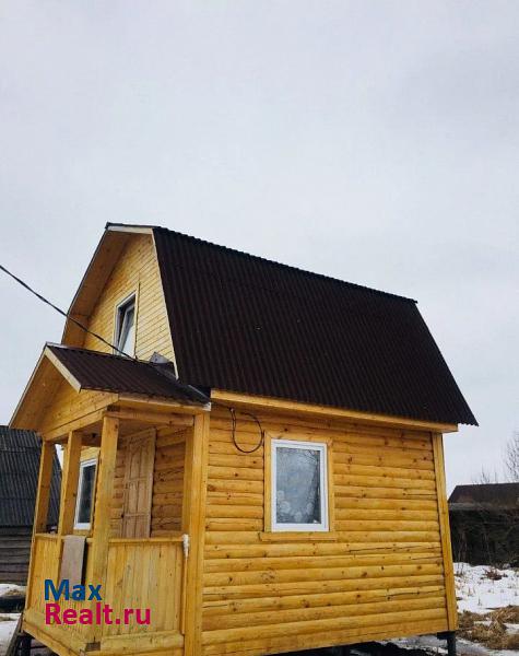 Старая Русса Старорусский район, городское поселение город Старая Русса, деревня Дубовицы, улица Дружбы частные дома