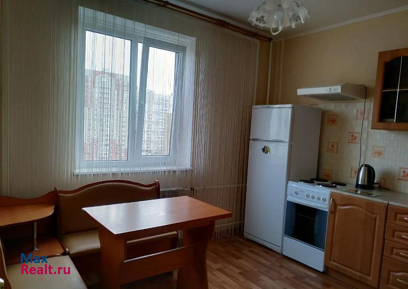 проспект Вячеслава Клыкова, 35 Курск продам квартиру