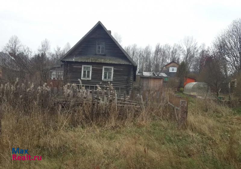 купить частный дом Любытино деревня, Любытинский район, Борок