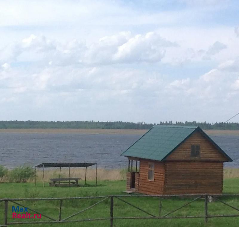 купить частный дом Петухово В 8 км от курорта озера Медвежье