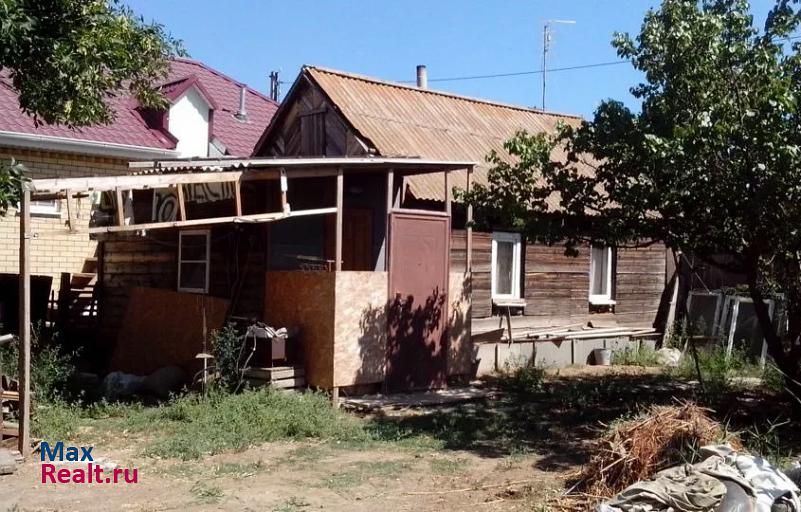 купить частный дом Володарский Володарский район, посёлок городского типа Володарский, улица Достоевского