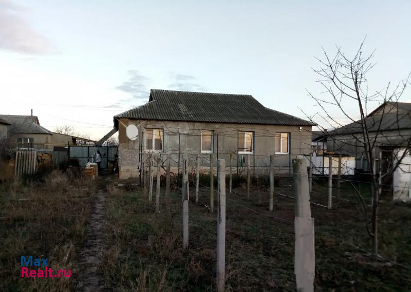 Старый Крым Советское сельское поселение, посёлок городского типа Советский, улица Гаспринского, 32