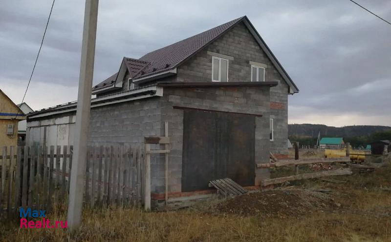 Сибай Баймакский район, село Старый Сибай, улица С. Утарбаева