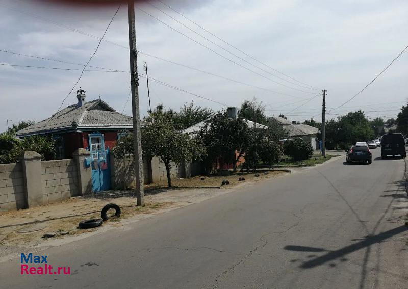 Усть-Донецкий посёлок городского типа Усть-Донецкий, Усть-Донецкий район, Степная улица, 58