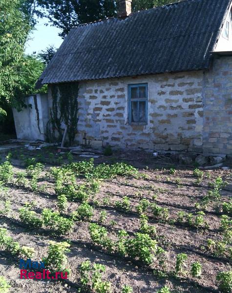 Красногвардейское Нижнегорское сельское поселение, село Зелёное, Центральная улица