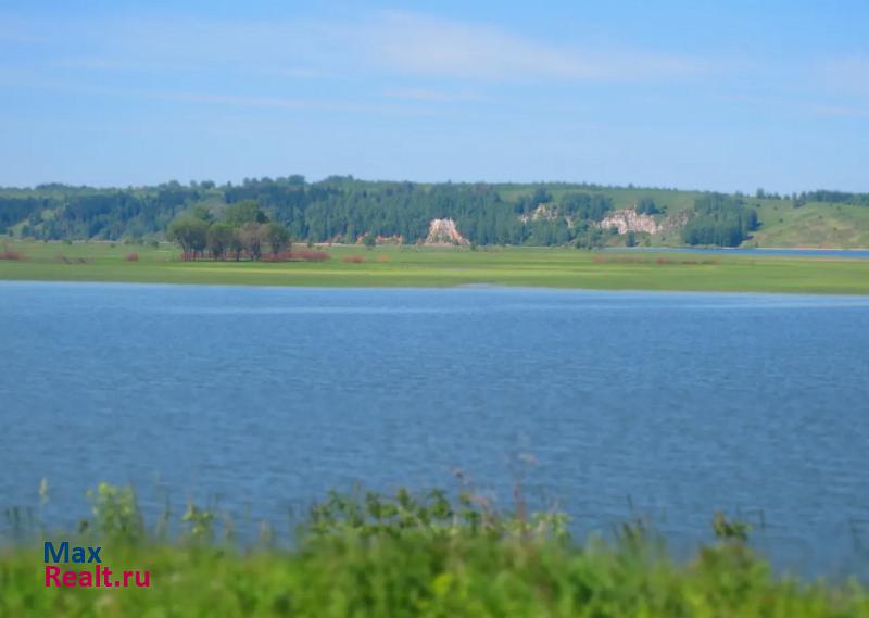 Кунгур Кунгурский р-н, с. Серга, ул. Матросова, д. 32, кв. 1.