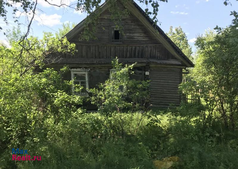 купить частный дом Порхов улица Германа, 7