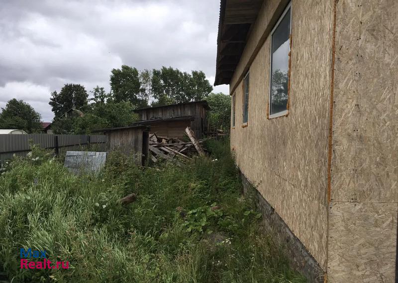 Красномайский Вышневолоцкий городской округ, посёлок городского типа Красномайский, Боровая улица, 21 частные дома