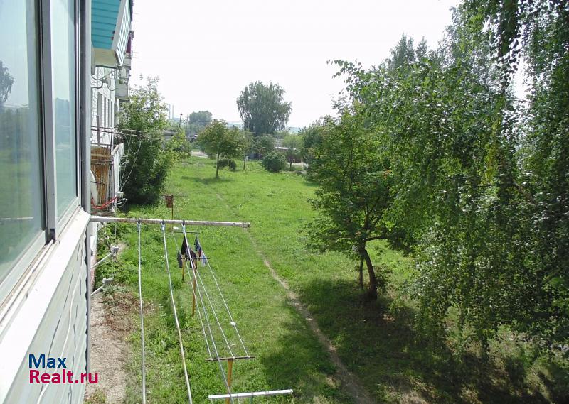 поселок городского типа Октябрьский, 3-й Строительный переулок, 6 Октябрьский продам квартиру