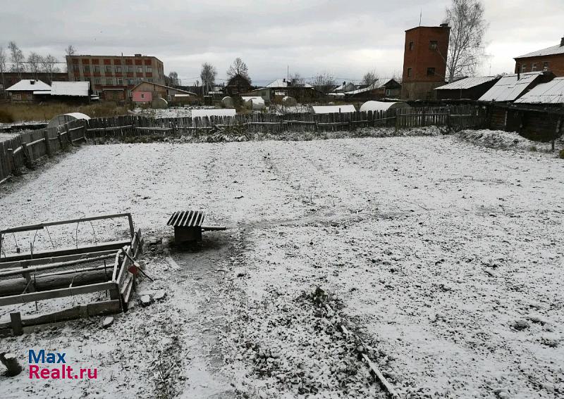 Яр Удмуртская Республика, поселок городского типа Пудем, улица Калинина