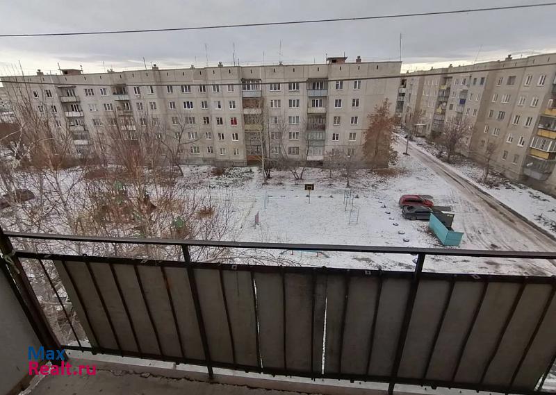 посёлок городского типа Зауральский, 1-й квартал, 3 Зауральский продам квартиру