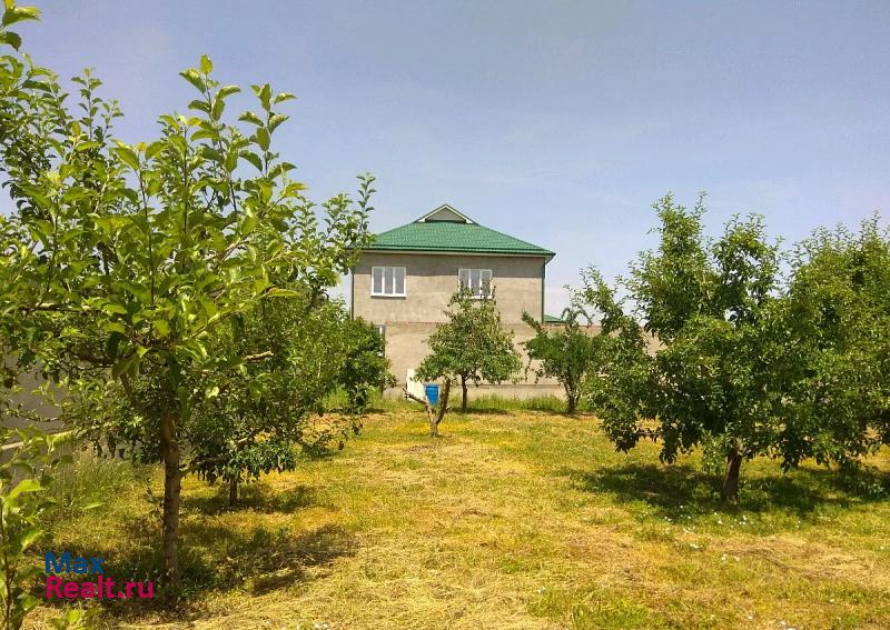 Шалушка Кабардино-Балкарская Республика, село Шалушка, улица Шогенова частные дома