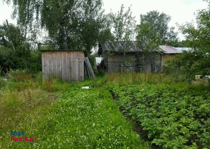 Струги Красные посёлок городского типа Струги Красные, Комиссаровская улица, 21 частные дома