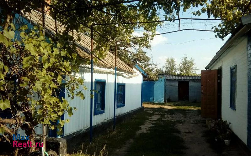 Городовиковск Городовиковский район, село Виноградное, Октябрьская улица частные дома