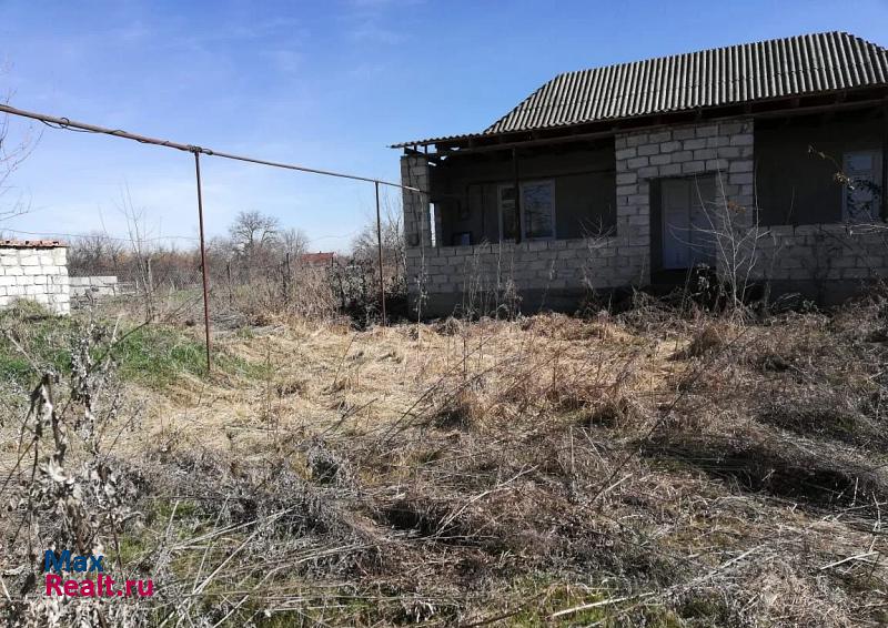 Эльхотово Кабардино-Балкарская Республика, село Плановское, улица Герандокова продажа частного дома