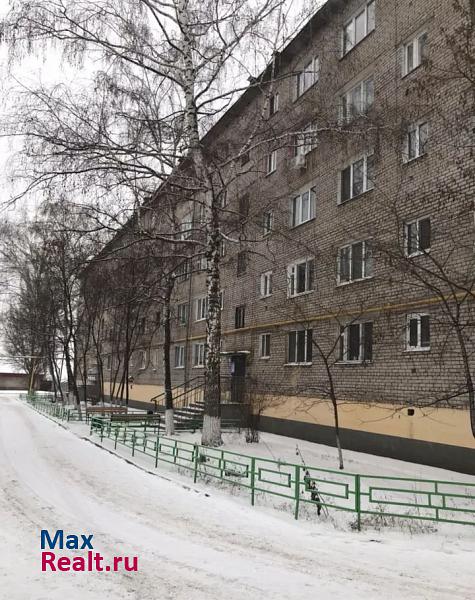 посёлок городского типа Петра Дубрава, улица Коммунаров, 19 Петра Дубрава купить квартиру