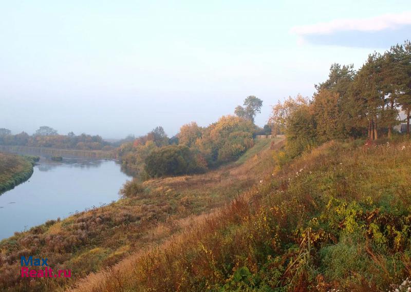 Зуевка село Мухино, Набережная улица, 4 дом