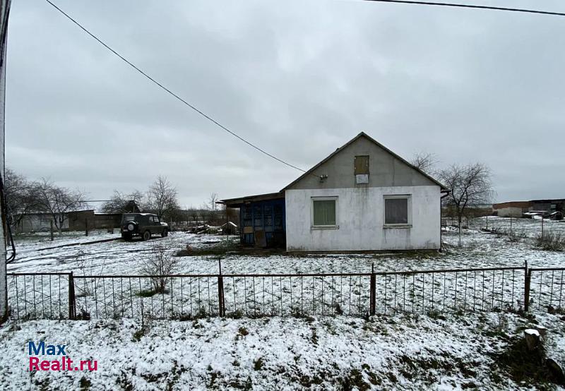 Нестеров поселок Луговое, Нестеровская улица дом