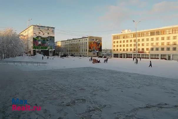 Заполярный городское поселение Заполярный, улица Мира, 11