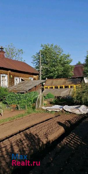 Вахруши посёлок городского типа Вахруши, Октябрьская улица, 19 продажа частного дома