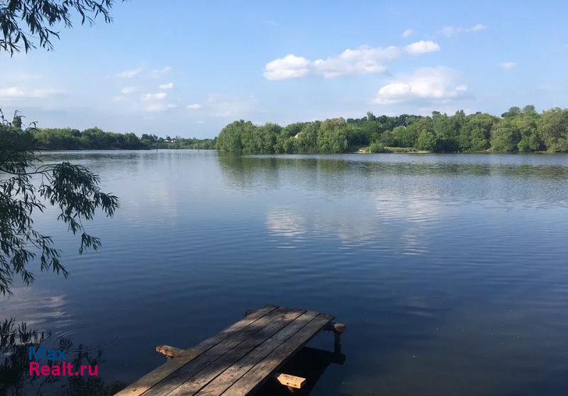 Ивня Россия, Ивнянский район, село Верхопенье, улица Шатохина, 2 дом