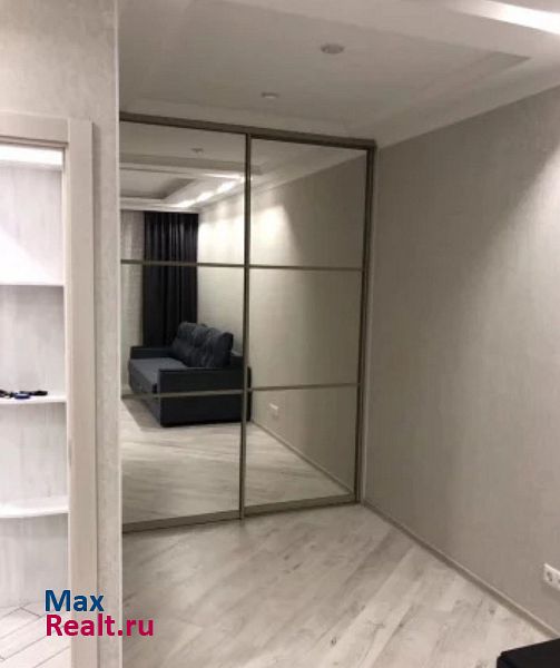 Азов Измайлова, 37/41  ​Азов