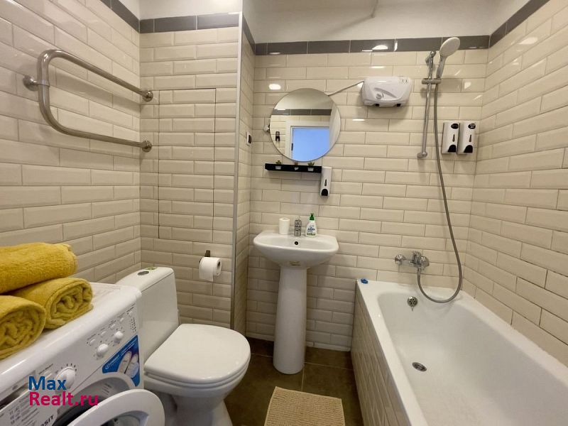 Астрахань мкр-н имени Бабаевского, ул. Аксакова, 16